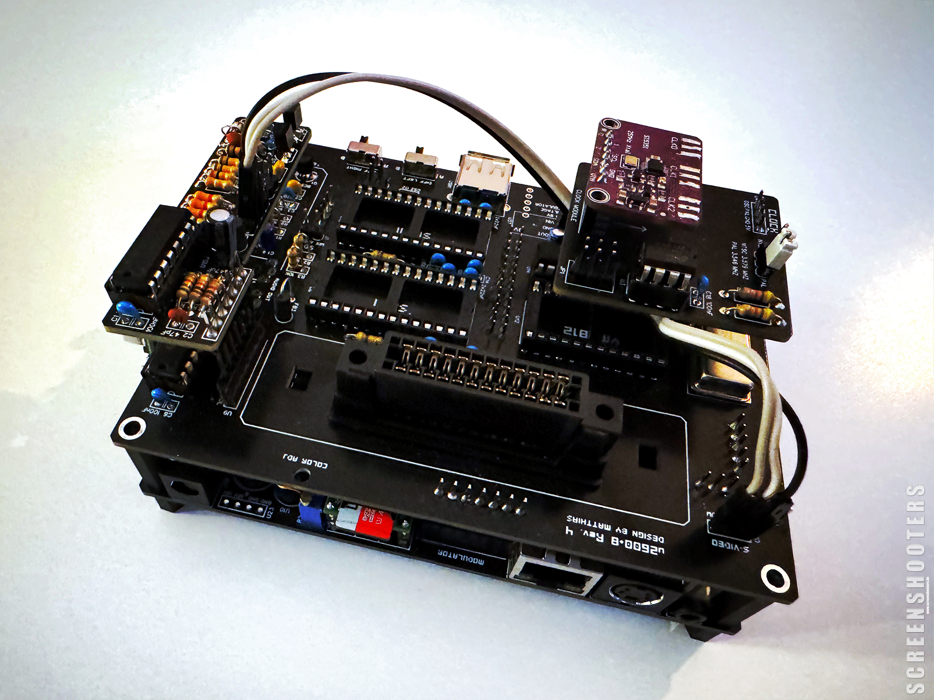 Atari_170_u2600+8_15.jpg